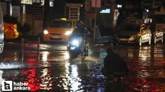 Ankara'da etkili olan sağanak yağış hayatı olumsuz etkiliyor!