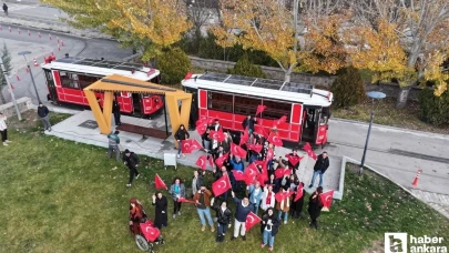 Ankara'da üniversite öğrencileri nostaljik tramvay turu yaptı