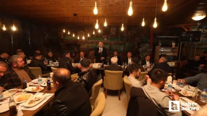 Yenimahalle Belediye Başkanı Fethi Yaşar esnaflar ile iftar sofrasında bir araya geldi