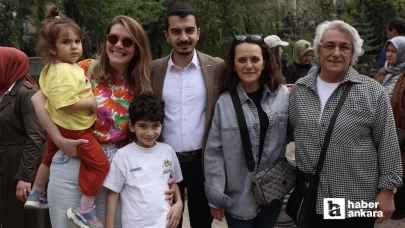 Çankaya Belediye Başkanı Hüseyin Can Güner Kuğulu Park'ta vatandaşlar ile bayramlaştı