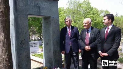 Çankaya Belediye Başkanı Hüseyin Can Güner eski ABB Başkanı Ali Dinçer'in kabrini ziyaret etti