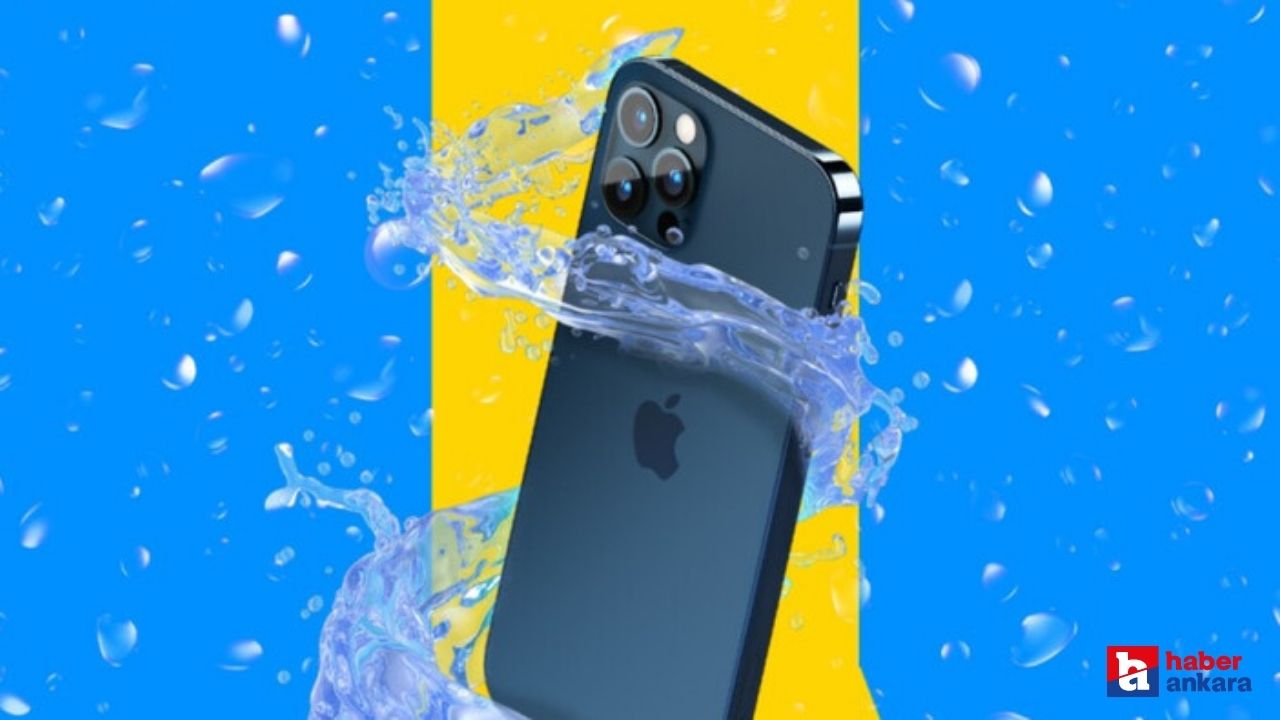 Suya düşmüş bir iPhone'unuz varsa endişelenmeyin! Suyu çıkarmanın 3 yolu!