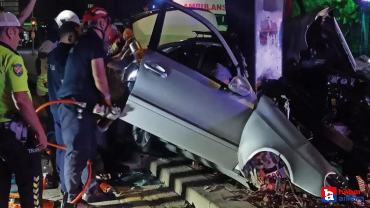Ankara Sincan'da otomobilin direğe çarpması sonucu 1 kişi hayatını kaybetti!