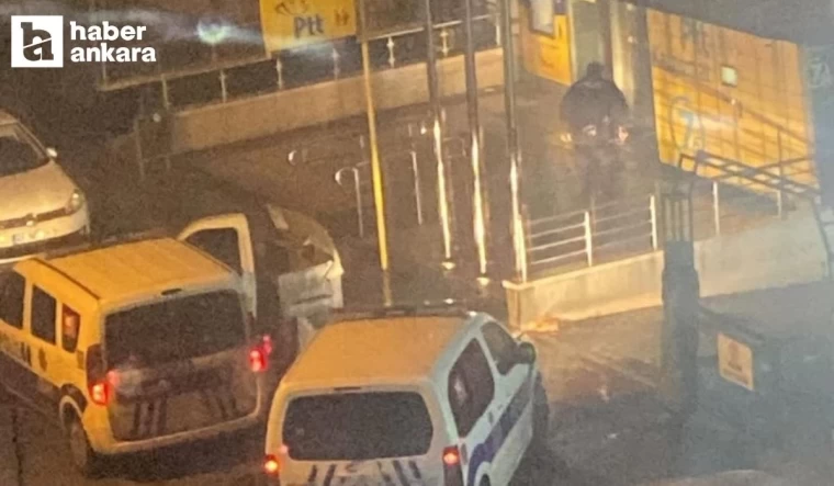 Ankara Sincan'da kargosunu teslim alamayan şahıs PTT şubesinin camlarını kırdı!