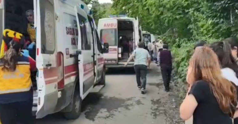 Dekanları taşıyan otobüs kaza yaptı: Ölü ve yaralılar var!