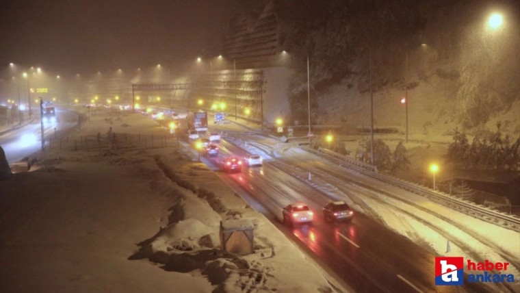 Ankara-Zonguldak kara yolunda kar yağışı nedeniyle ulaşımda aksamalar yaşandı!