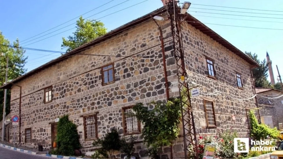 Ayaş Belediyesi tarihi Ulu Cami'de bakım çalışması gerçekleştirdi