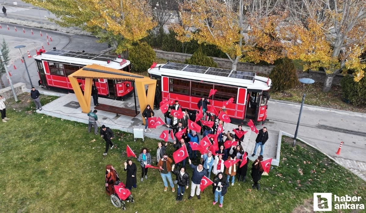 Ankara'da üniversite öğrencileri nostaljik tramvay turu yaptı