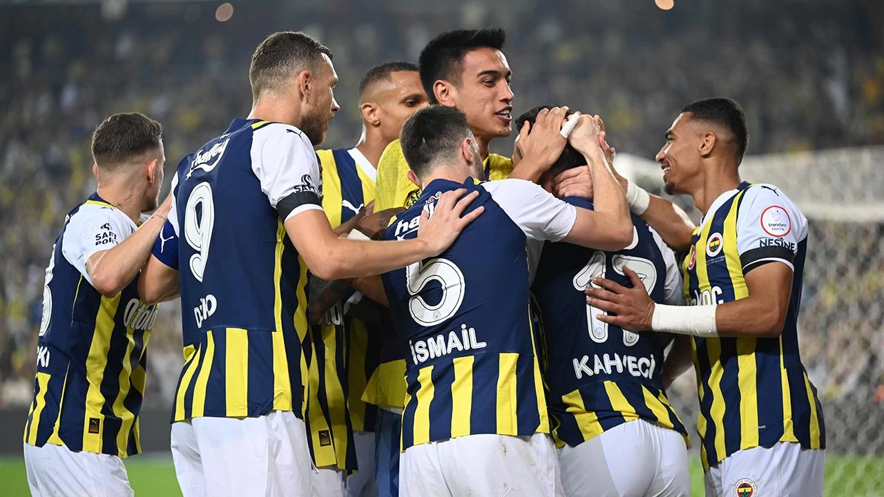 Fenerbahçe ve Galatasaray'a yoğun tempoya girecek