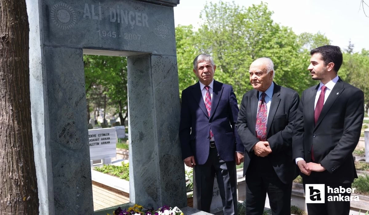 Çankaya Belediye Başkanı Hüseyin Can Güner eski ABB Başkanı Ali Dinçer'in kabrini ziyaret etti