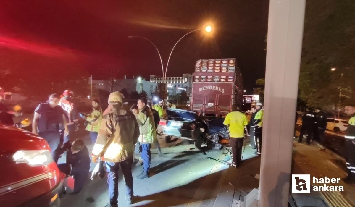 Ankara'da kan donduran kaza! Otomobil kamyona ok gibi saplandı