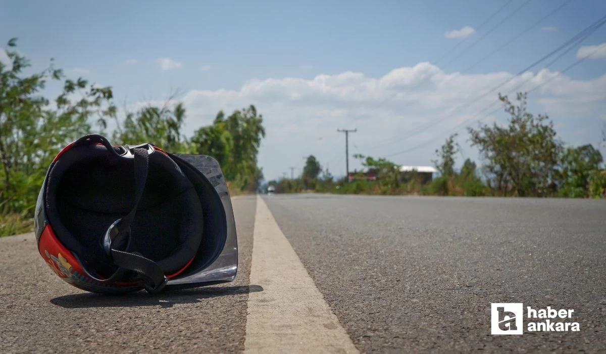 Ankara'da yola saçılan kaygan madde motosiklet kazasına neden oldu