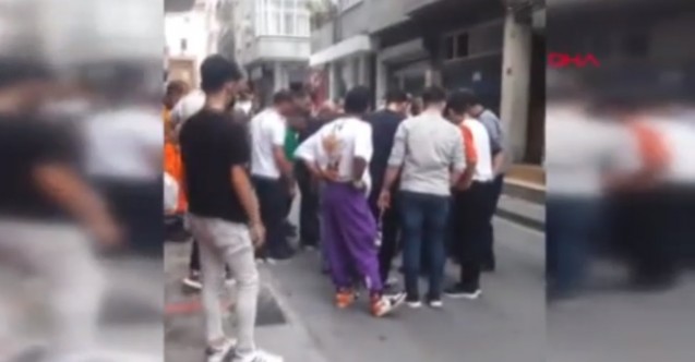 Sokaktaki alacak verecek kavgası kanlı bitti! Önce silahla vurdu, sonra tekme attı