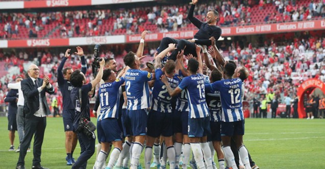 Benfica ile karşılaşan Porto, Portekiz Ligi'nde şampiyon!