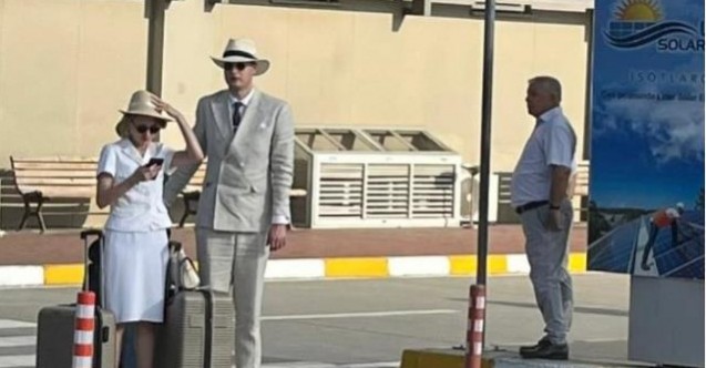 Adana'da "geçmişten gelen" çift gündem oldu!