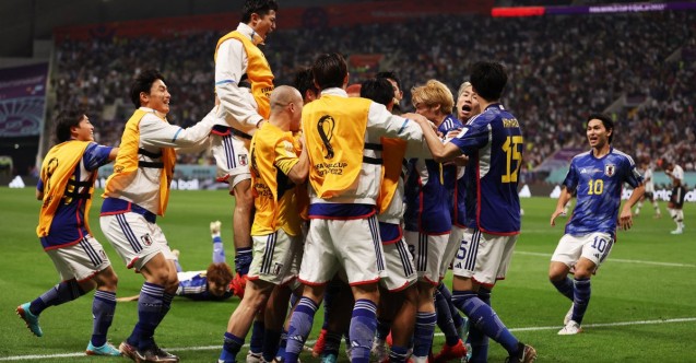 Japonlar Almanlara futbol dersi verdi!