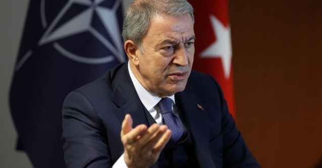 Bakan Akar, İsveç'e resti çekti