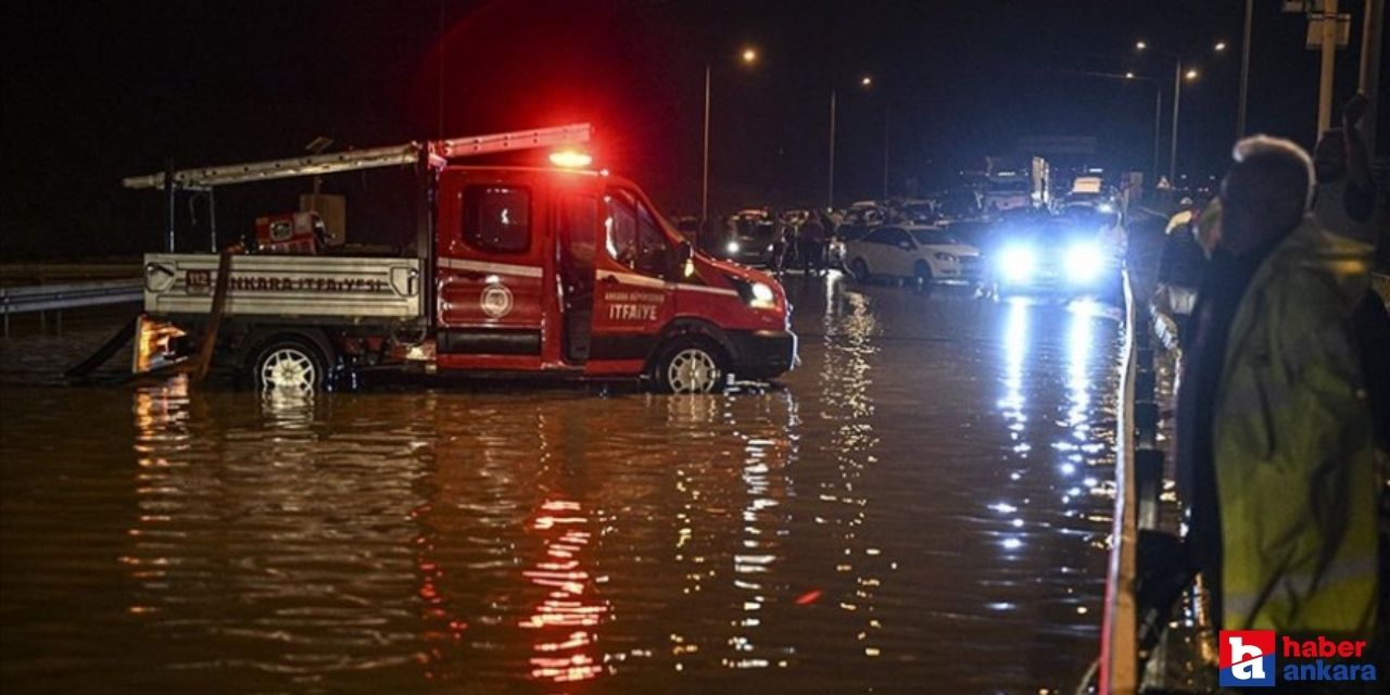 Ankara'daki sağanak yağış Bala Kavşağını ulaşıma kapattı!