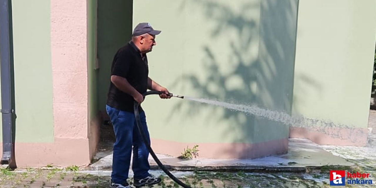 Akyurt Belediyesi bayram öncesi camilerdeki temizlik çalışmalarını tamamladı!