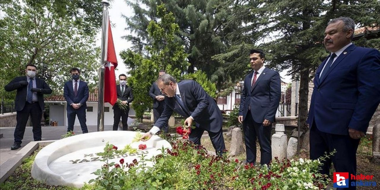 BBP Genel Başkanı Destici, partisinin Kurucusu Yazıcıoğlu'nun kabrini ziyaret etti