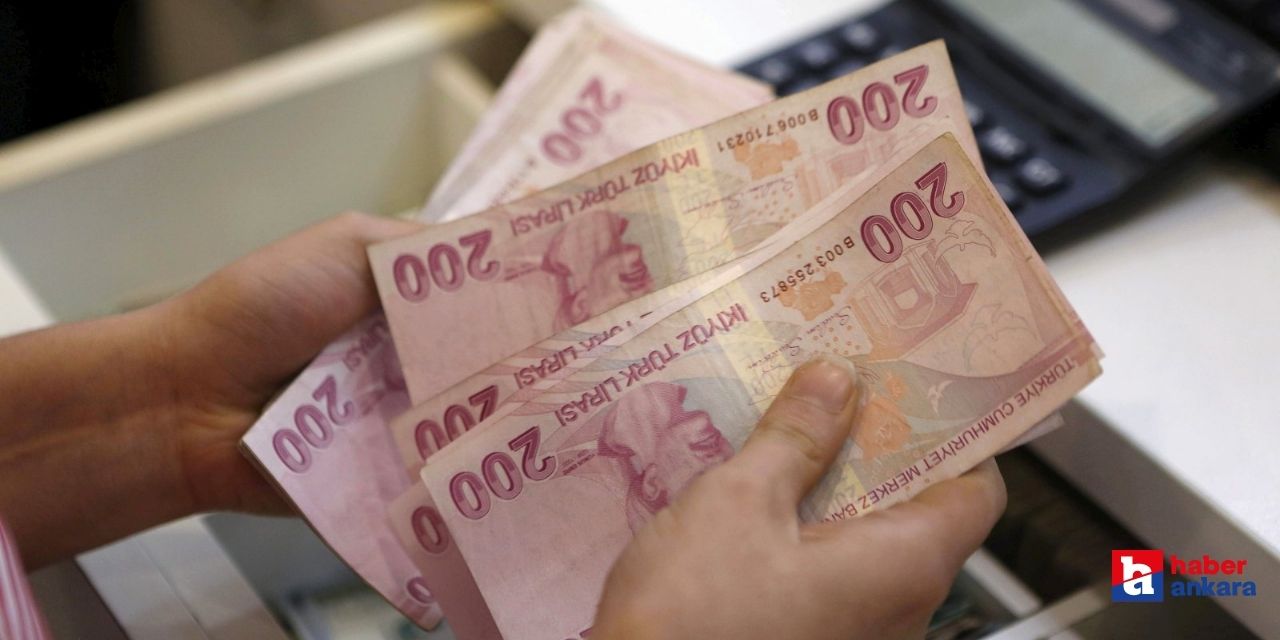 Halkbank'tan müşterilerine jest! SMS gönderenin hesabına 200 lira iade edilecek