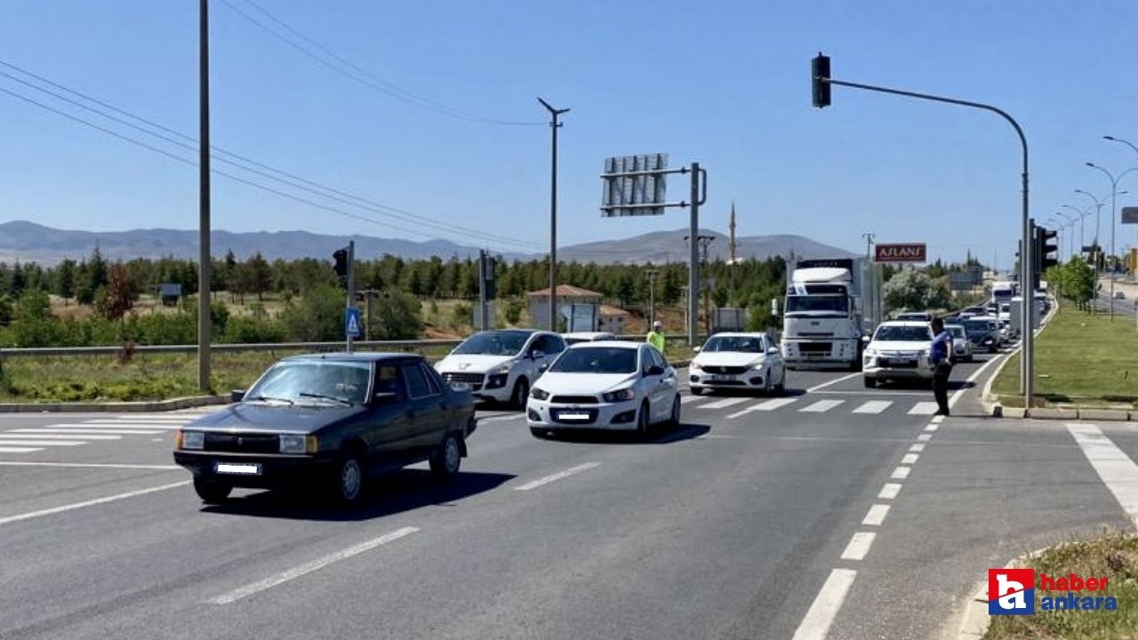 Tatil dönüşü Ankara Kayseri kara yolunda trafik arttı!