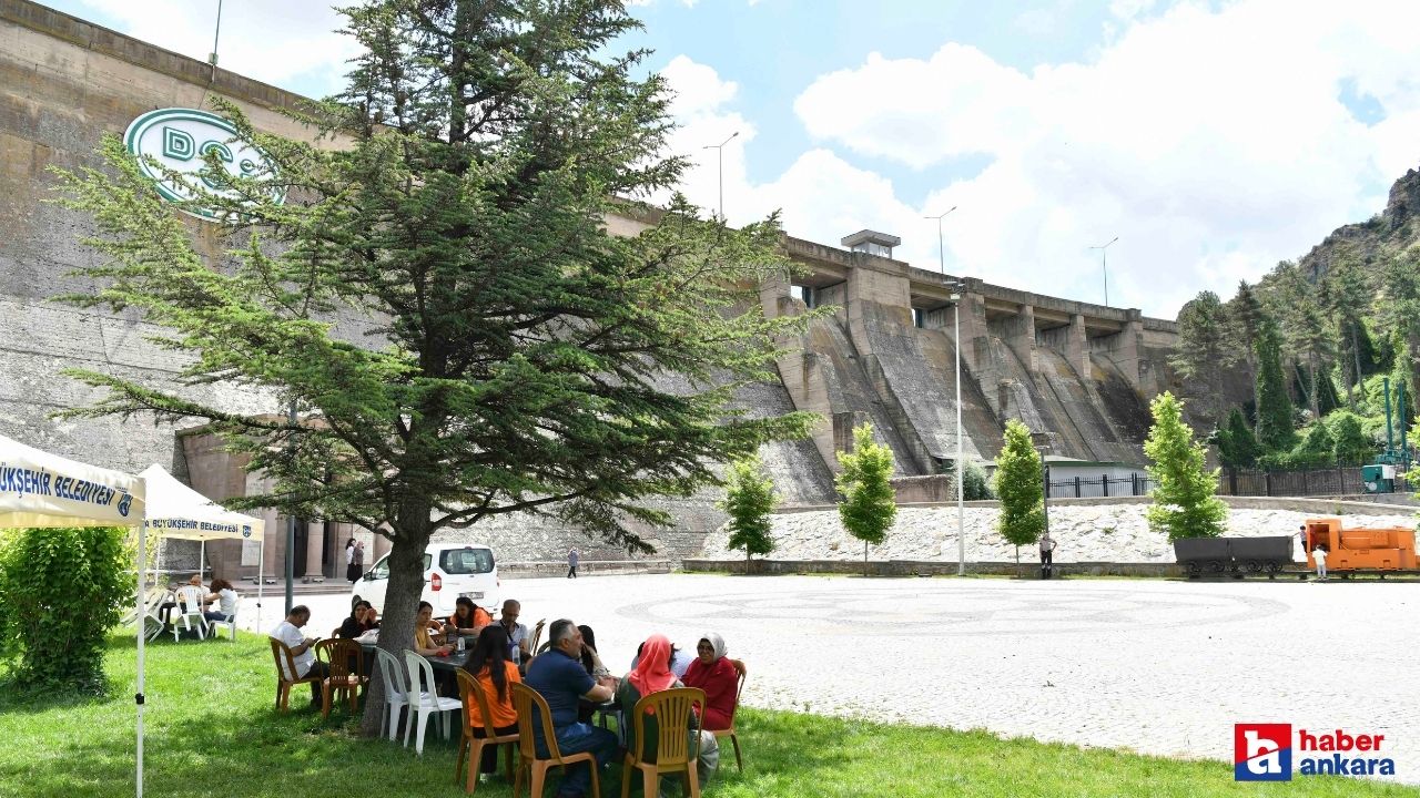 Ankara Büyükşehir Belediyesi depremzedeler için piknik organize etti