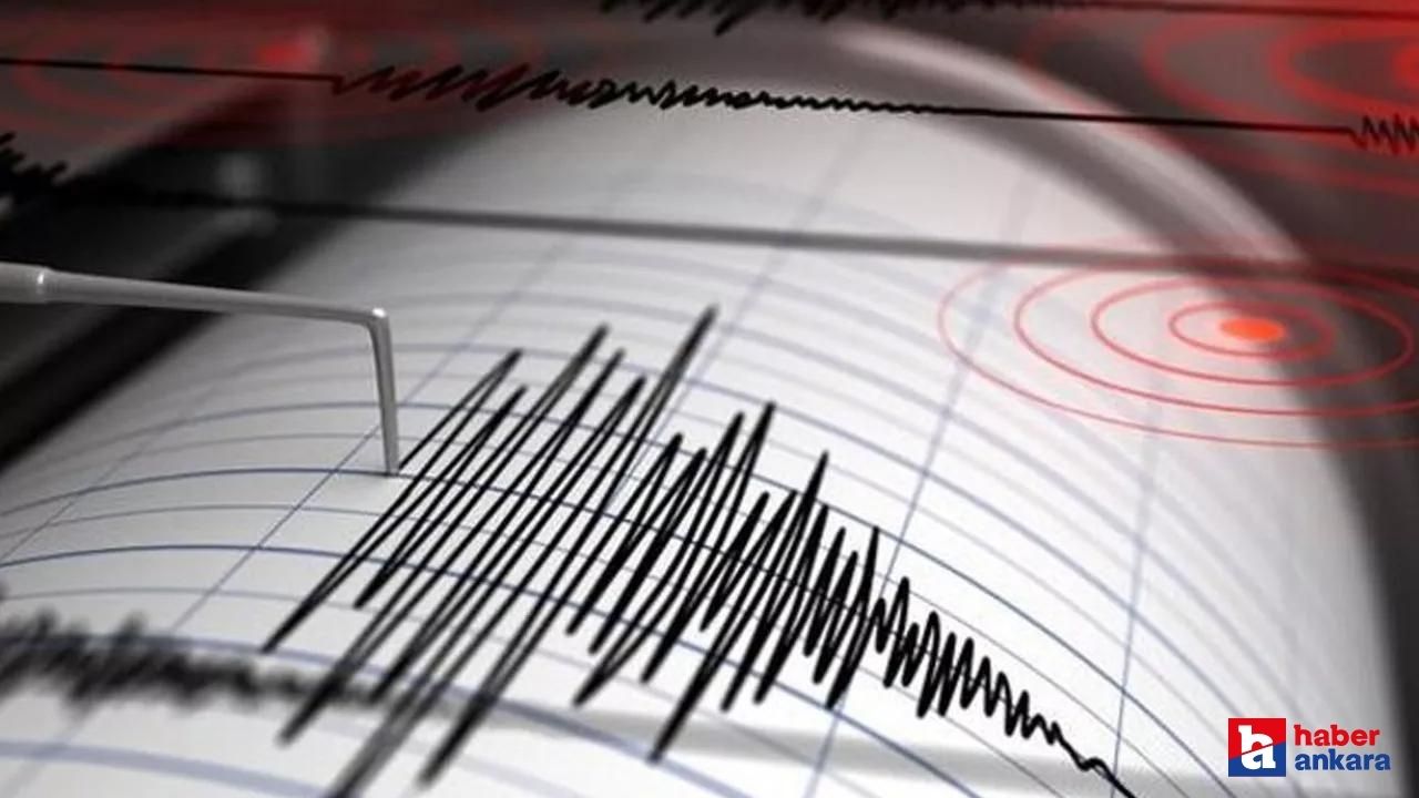 Son dakika! İzmir'de 4,4 büyüklüğünde deprem meydana geldi!