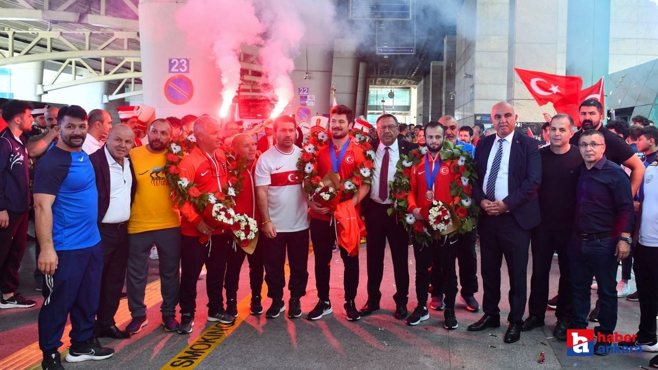 ABB ASKİ Sporlu şampiyon milli güreşçiler başkentte coşkuyla karşılandı