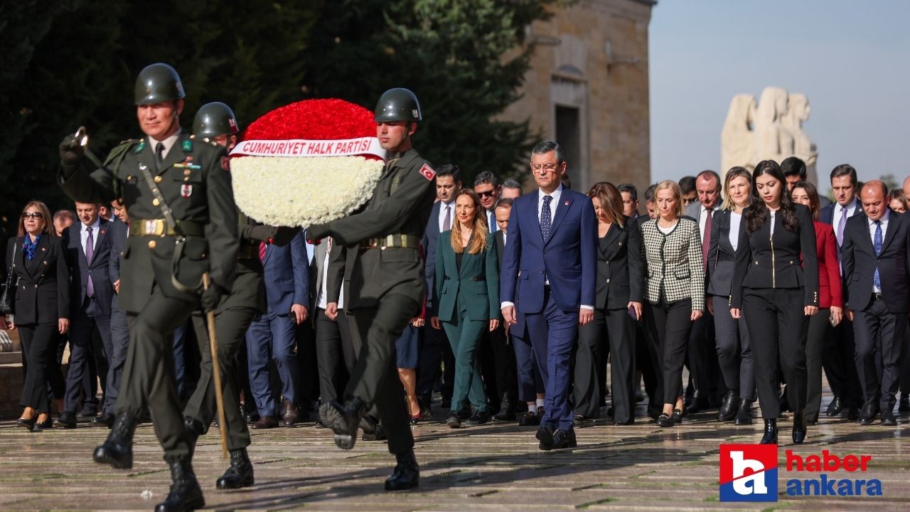 CHP Genel Başkanı Özgür Özel, PM toplantısı öncesinde Anıtkabir’i ziyaret etti