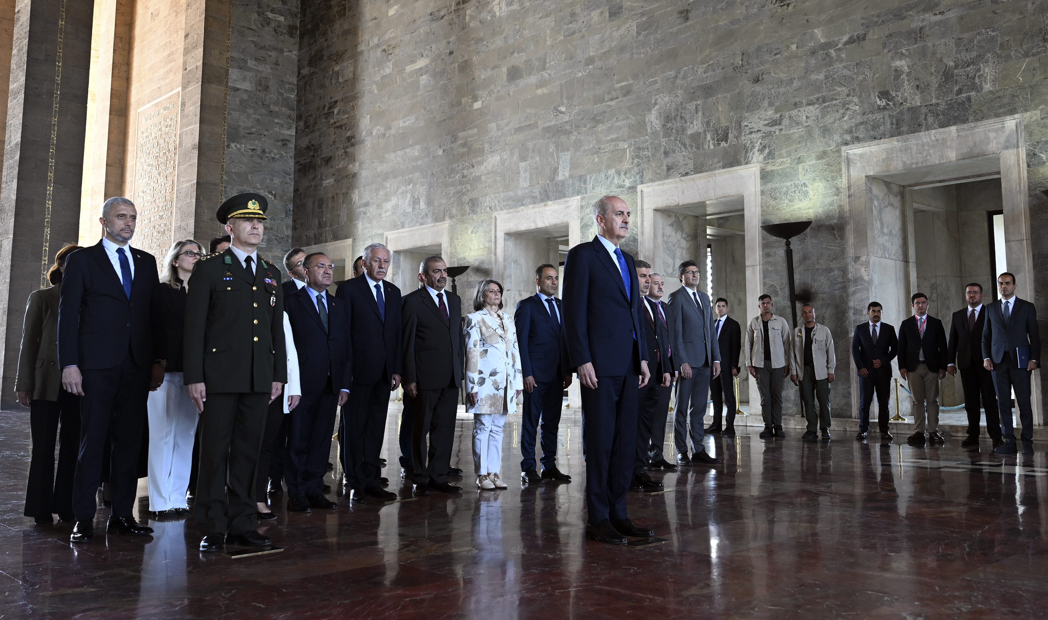 aa-20230615-31435630-31435619-tbmm-baskani-kurtulmus-ve-baskanlik-divani-uyelerinden-anitkabir-ziyareti.jpg