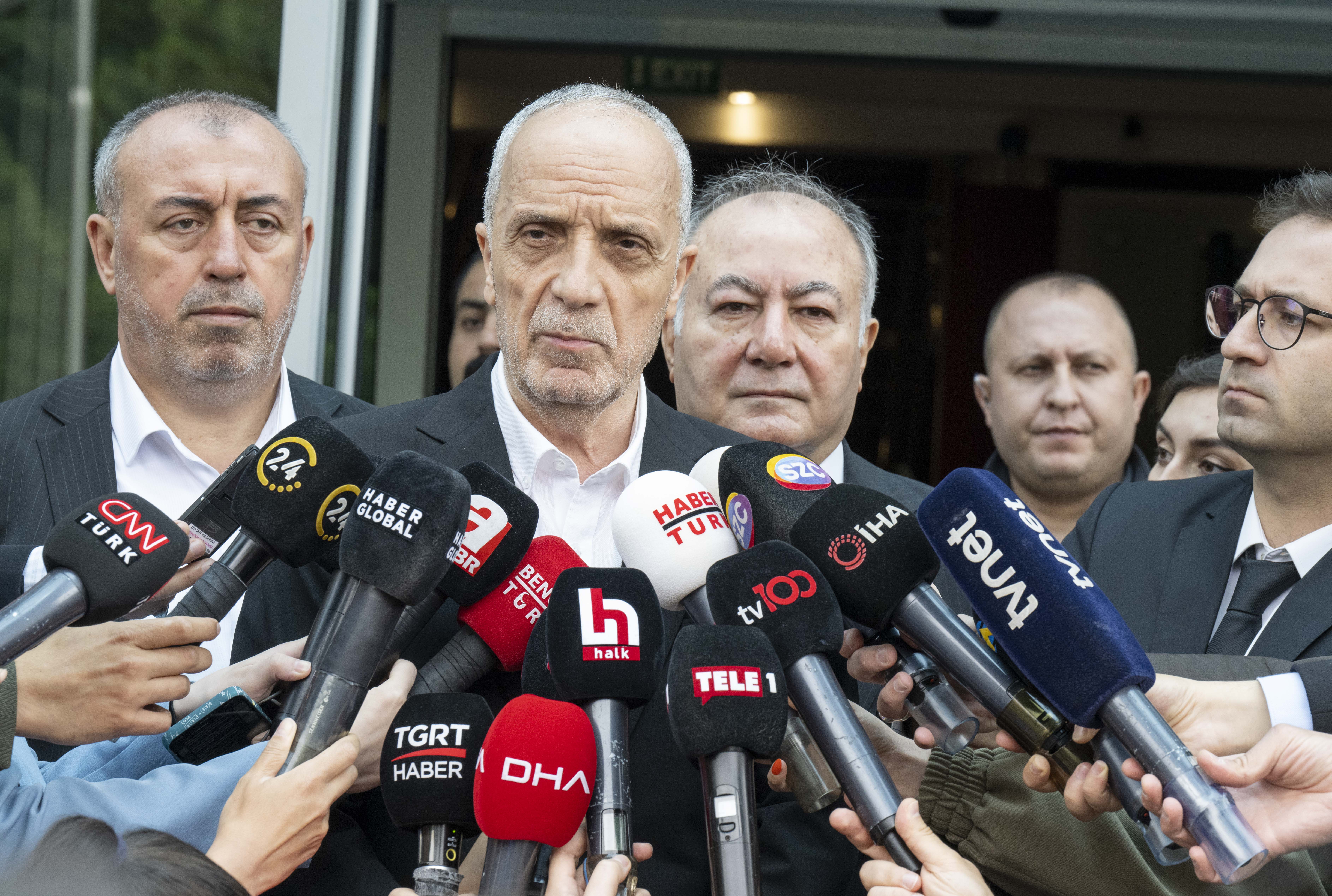 aa-20230620-31474531-31474528-asgari-ucret-net-11-bin-402-liraya-yukseltildi.jpg