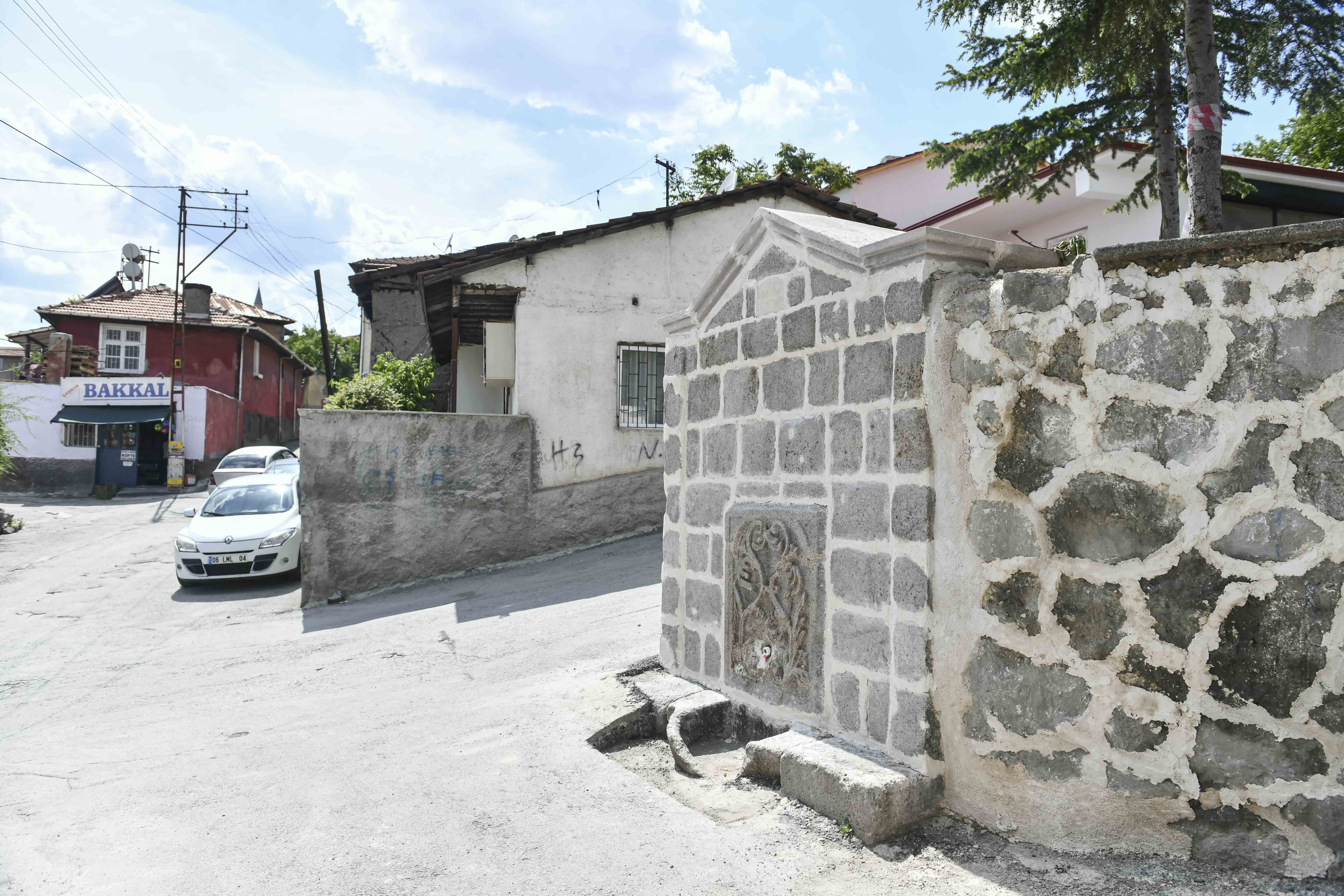 aa-20230701-31566059-31566048-ulustaki-tarihi-cesmeler-restore-ediliyor.jpg