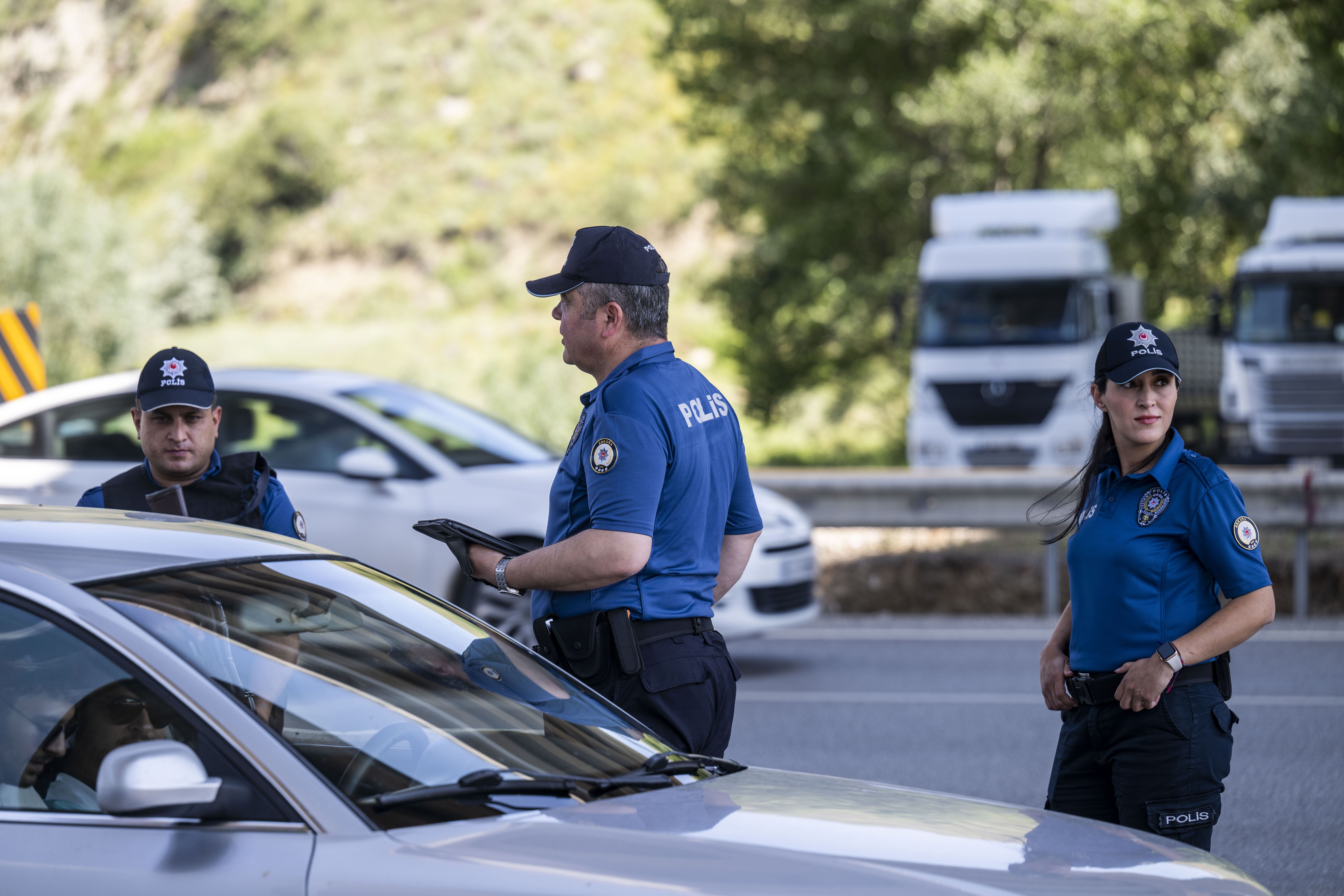 aa-20230702-31574074-31574070-ankaraya-giris-noktalarinda-bayram-donusu-yogunlugu-yasaniyor.jpg
