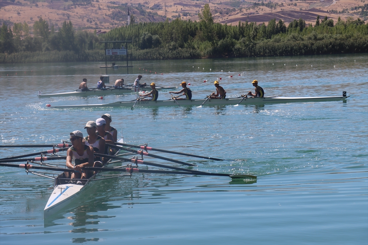 20220827-gencler-turkiye-kurek-sampiyonasi-adiyamanda-suruyor-653074.jpg